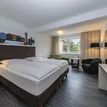 California מלון 4*