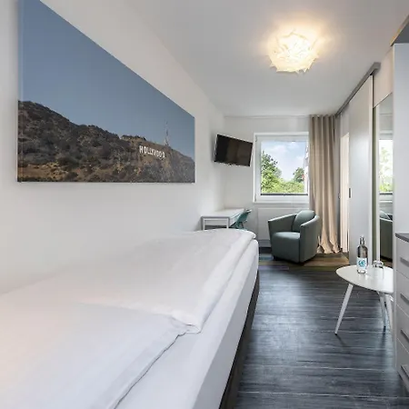 California فندق كاليفورنيان