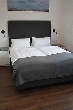 California 4* קליפורניין